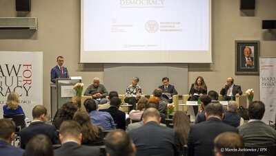 Międzynarodowa konferencja „Warszawski Dialog na rzecz Demokracji” – Warszawa, 7–8 grudnia 2017. Fot. Marcin Jurkiewicz (IPN)