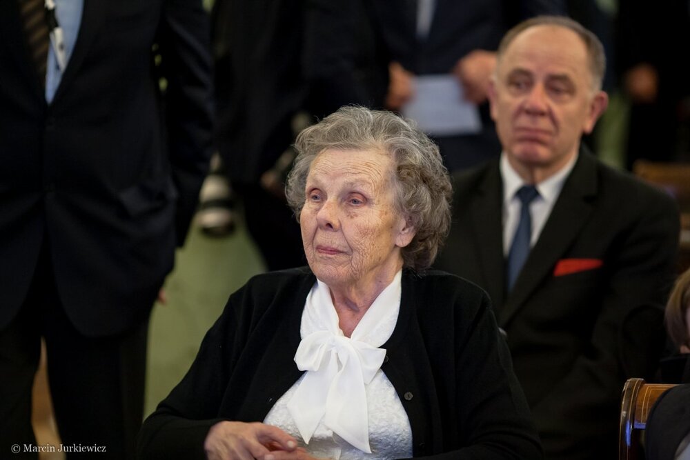 Wręczenie not identyfikacyjnych - Warszawa 01.02.2018. Fot. Marcin Jurkiewicz (IPN)