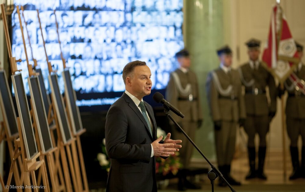 Wręczenie not identyfikacyjnych - Warszawa 01.02.2018. Fot. Marcin Jurkiewicz (IPN)