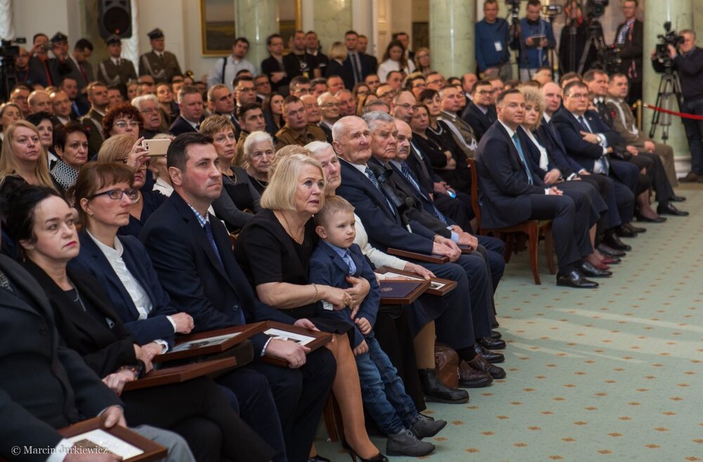 Wręczenie not identyfikacyjnych - Warszawa 01.02.2018. Fot. Marcin Jurkiewicz (IPN)