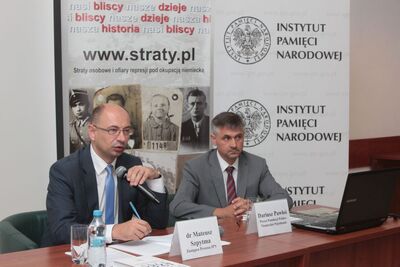 Od lewej: dr Mateusz Szpytma, Dariusz Pawłoś (fot. P. Życieński)