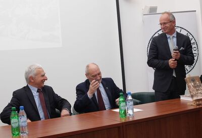Od lewej: Piotr Naimski, Antoni Macierewicz i Krzysztof Szwagrzyk