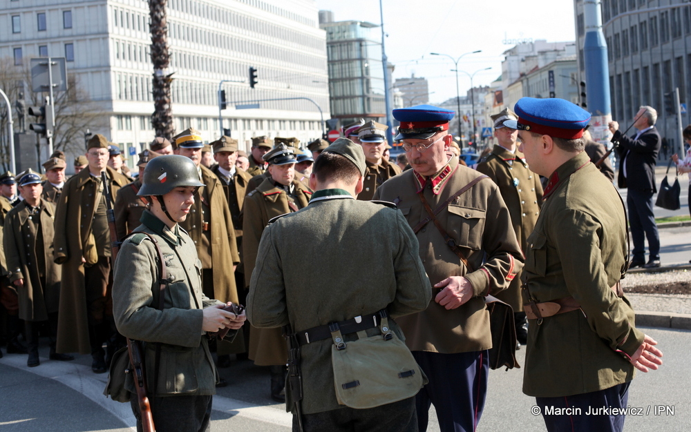 X Katyński Marsz Cieni, Warszawa 2 kwietnia 2017 (fot. Marcin Jurkiewicz)