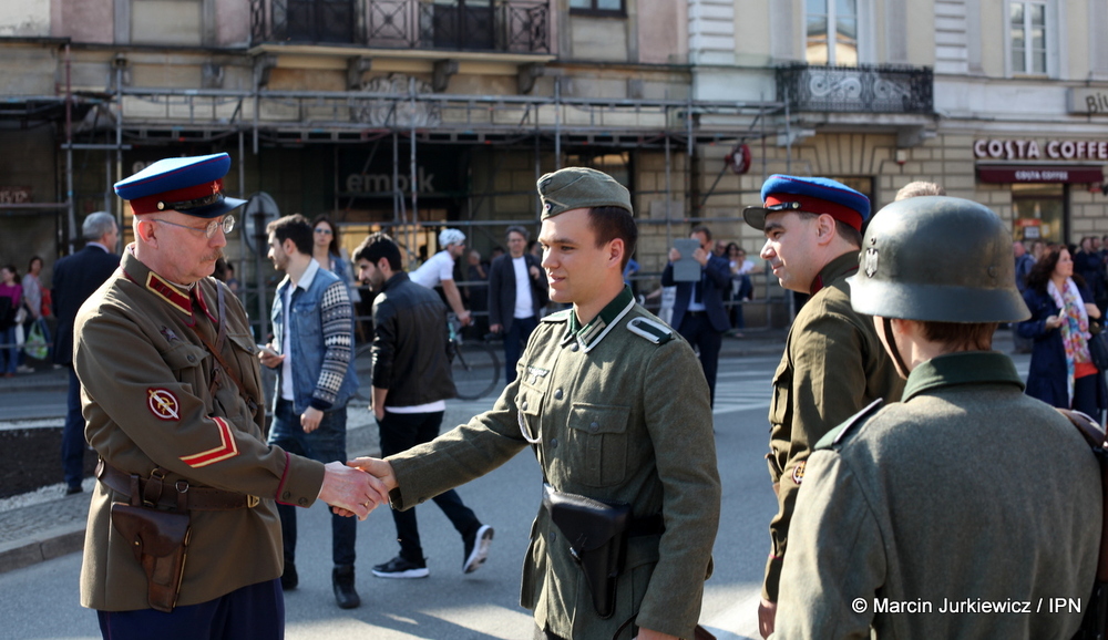 X Katyński Marsz Cieni, Warszawa 2 kwietnia 2017 (fot. Marcin Jurkiewicz)