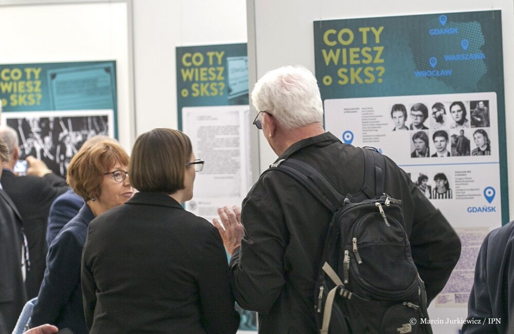 W Senacie wystawa IPN „Bunt w imperium - 40. rocznica utworzenia SKS” – Warszawa, 17 maja 2017 Fot. Marcin Jurkiewicz (IPN)