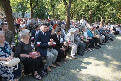 Uroczystości przy pomniku „Mokotów Walczący 1944”. Fot. Piotr Życieński (IPN)