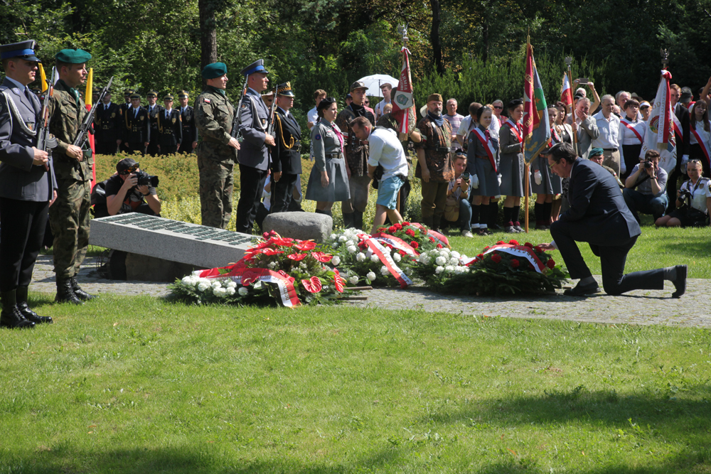 Uroczystości przy pomniku „Mokotów Walczący 1944”. Fot. Piotr Życieński (IPN)