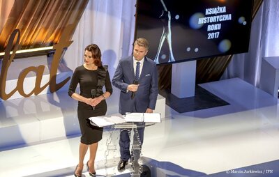 Gala X edycji konkursu Książka Historyczna Roku – 23 listopada 2017. Prowadzący: Anna Popek i Marek Zając. Fot. Marcin Jurkiewicz (IPN)