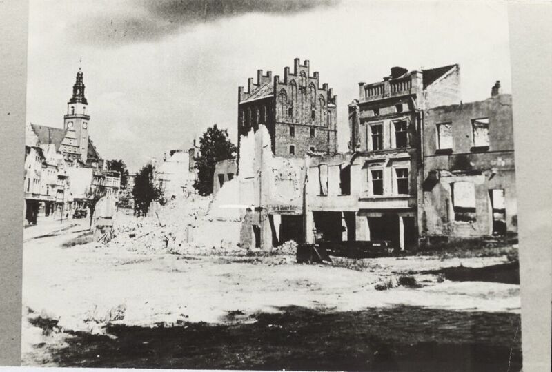 Destroyed Olsztyn, 1945. Photo from the collection of the Wojciech Kętrzynski Northern Institute in Olsztyn