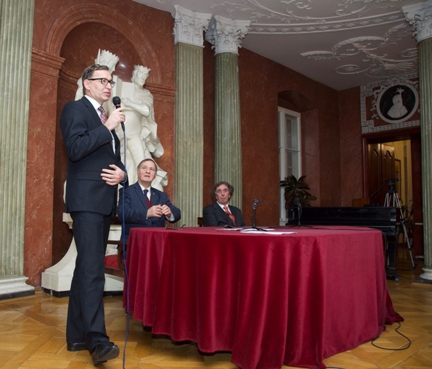 Przemówienie prezesa dr. Jarosława Szarka