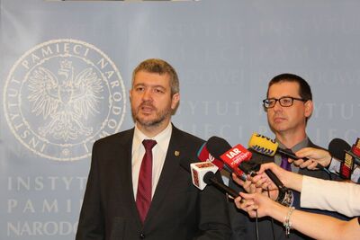 Stanowisko Instytutu zaprezentowali dr Paweł Ukielski, zastępca prezesa IPN, i dr Andrzej Zawistowski, dyrektor Biura Edukacji Narodowej IPN.