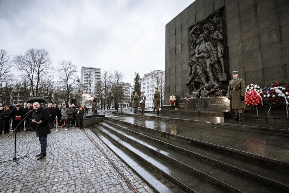 Uroczystości pod pomnikiem Bohaterów Getta w Warszawie – 29 stycznia 2018. Fot. Sławomir Kasper (IPN)