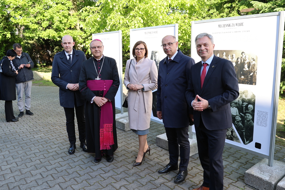 Otwarcie wystawy o ks. Stanisławie Streichu – męczenniku za wiarę. Luboń, 23.05.2025. Fot. Rafał Pękalski (IPN)