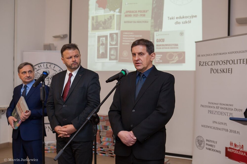 Konferencja prasowa IPN i MEN na temat „Operacji polskiej" NKWD. Prokurator IPN Robert Osiński (1P) – Warszawa 13 lutego 2018. Marcin Jurkiewicz