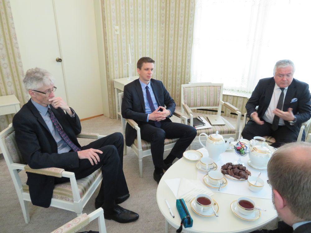 Delegacja IPN w Kanadzie – 14–17 lutego 2018. Spotkanie w Ambasadzie RP w Ottawie. Od lewej: Paweł Wołowski – I sekretarz w Ambasadzie, Łukasz Weremiuk, Ludwik Klimkowski