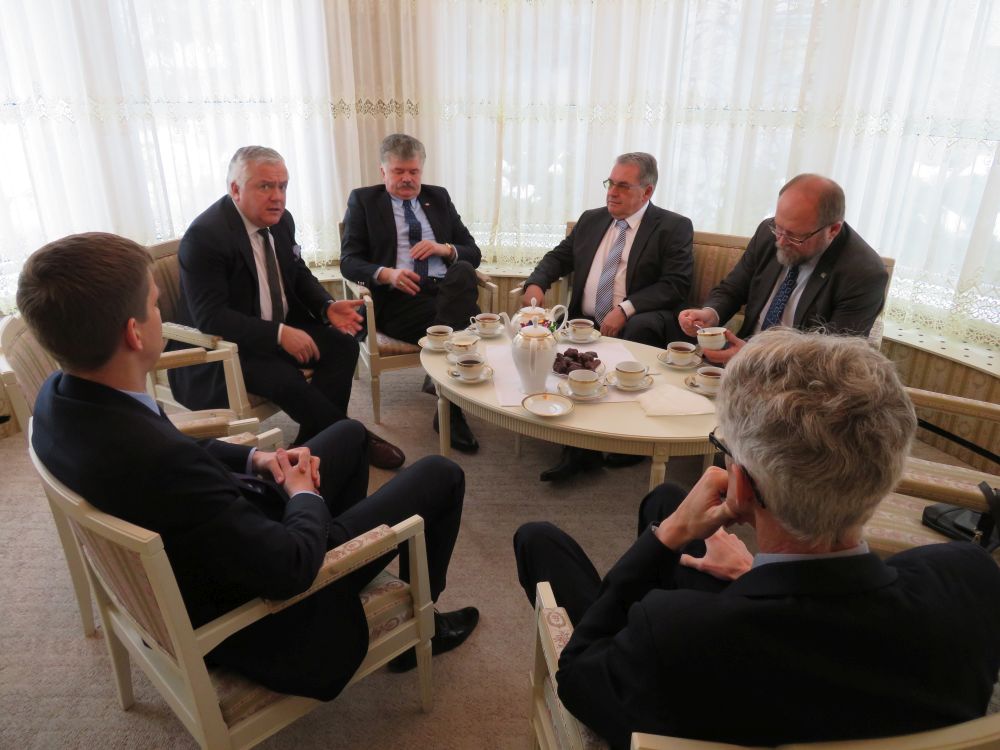 Delegacja IPN w Kanadzie – 14–17 lutego 2018. Spotkanie w Ambasadzie RP w Ottawie. Drugi od lewej Ludwik Klimkowski, przewodniczący organizacji Tribute to Liberty