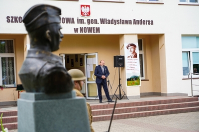 Uroczystości odsłonięcia pomnika gen. Władysława Andersa – Nowe, 25 czerwca 2021. Fot. Mateusz Niegowski (IPN)