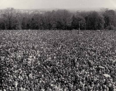 Ogromna rzesza pielgrzymów w czasie uroczystości obchodów Millenium na Jasnej
Górze w 1966 r., którym przewodniczył Prymas Polski ks. kard. Stefan Wyszyński