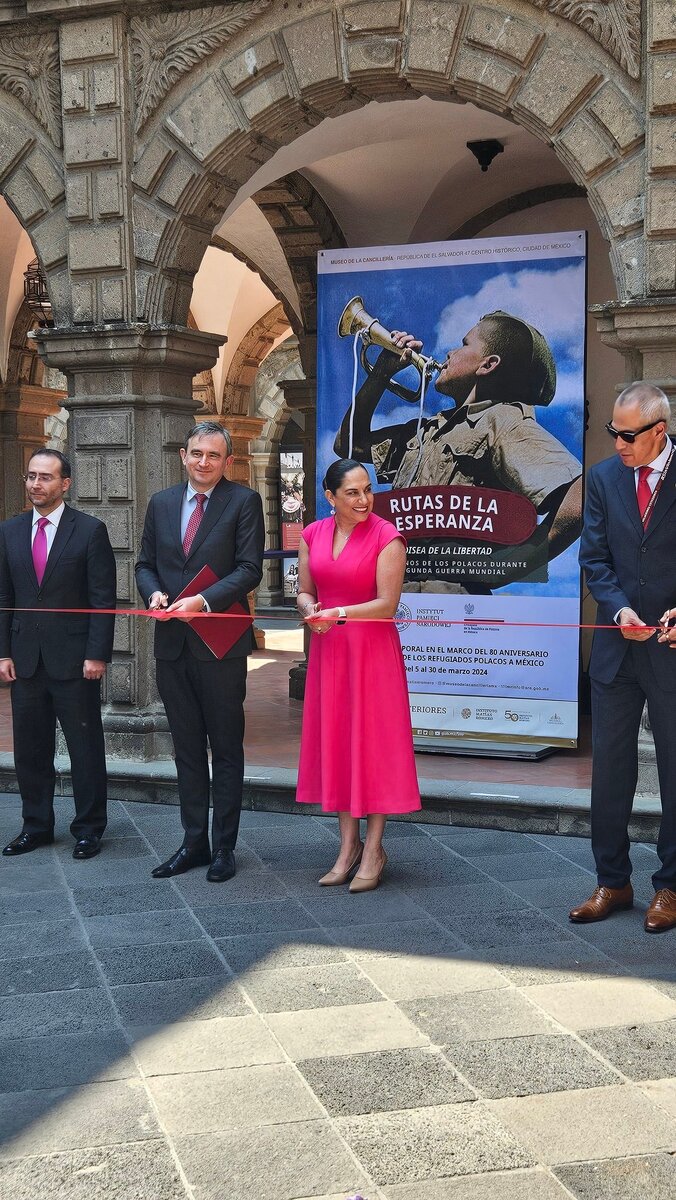Opening of the “Trails of Hope. The Odyssey of Freedom” exhibition in Mexico – 5 March 2024; photo: Instituto Matías Romero
